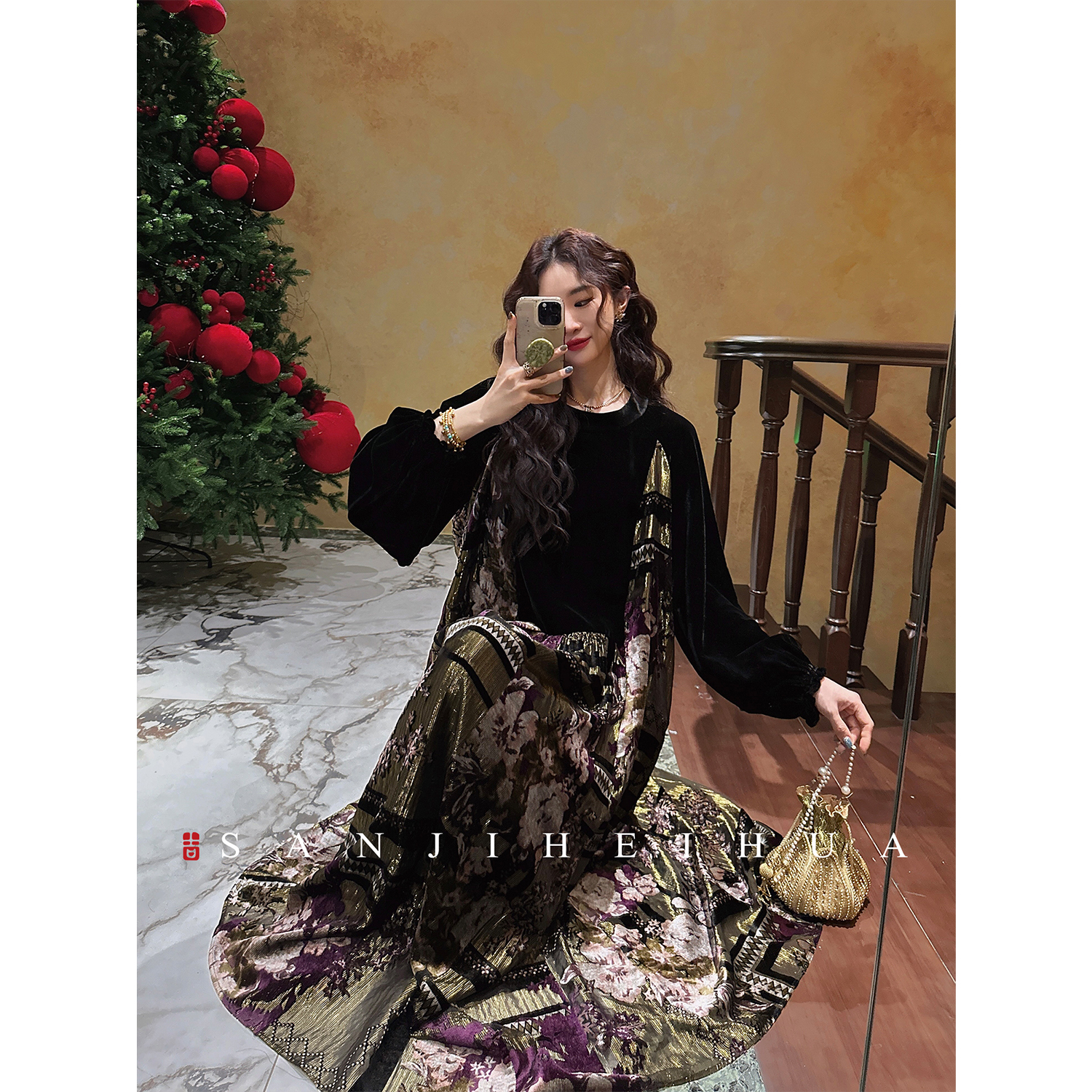 三吉黑花【金丝雀】新中式烂花丝绒冬季连衣裙子2025超好看的长裙