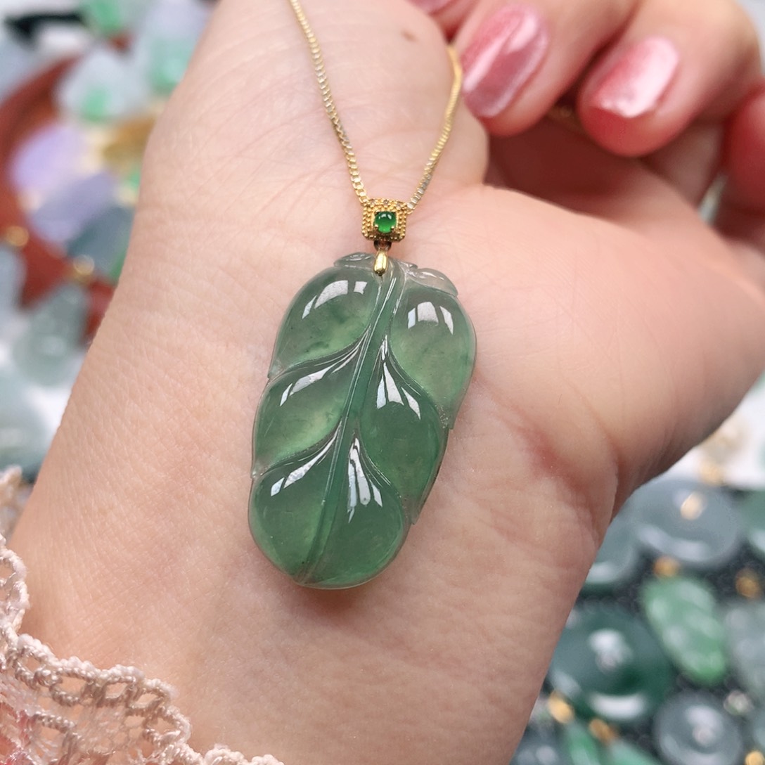 【闪购商品】翡翠吊坠(不含链)18K金镶嵌