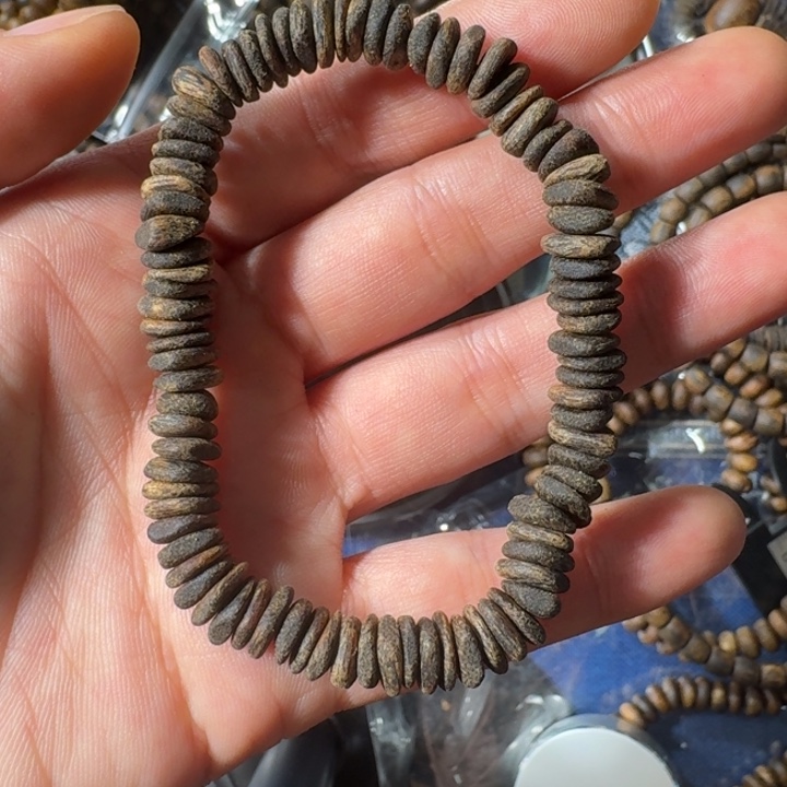 沉香沉香碎屑沉水级醇化料奇楠沉香7.6g