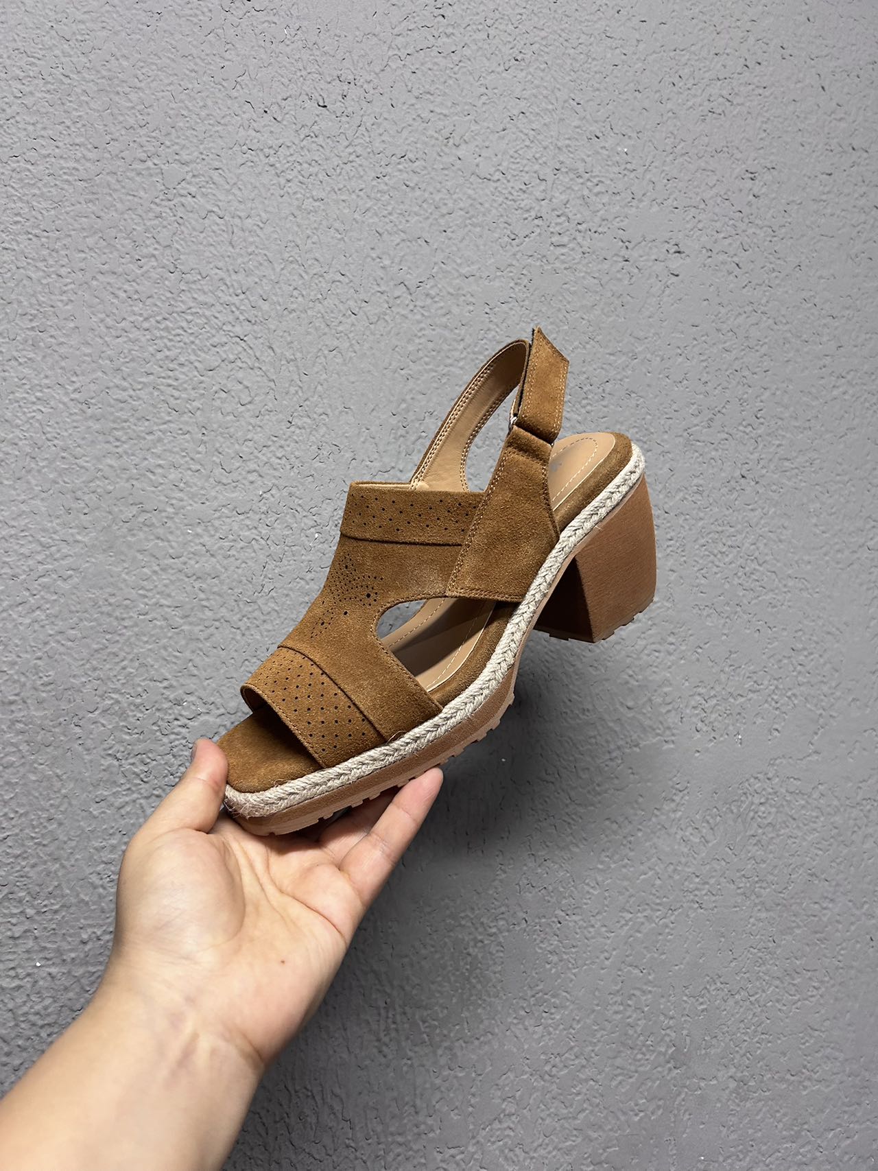 女鞋舒适时尚休闲百搭女士夏季时装露趾