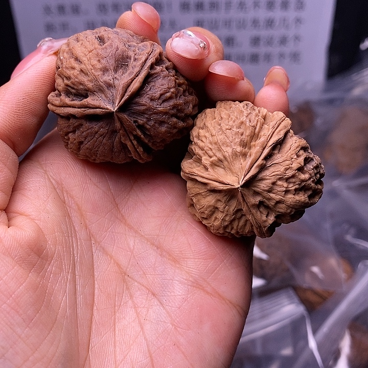 文玩核桃把件云南野生铁核桃83号38mm