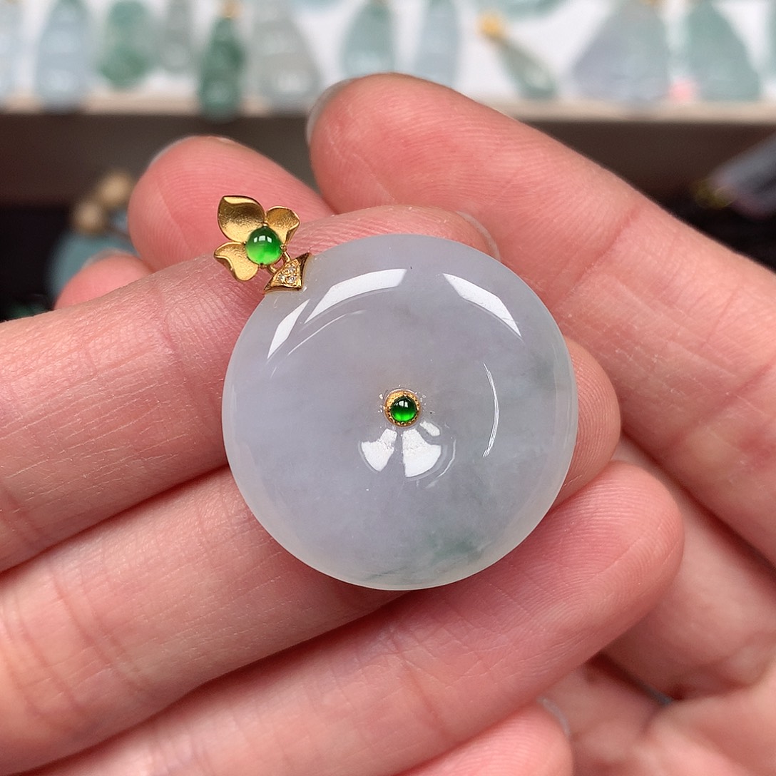 翡翠颈饰未镶嵌夜*?平安扣吊坠