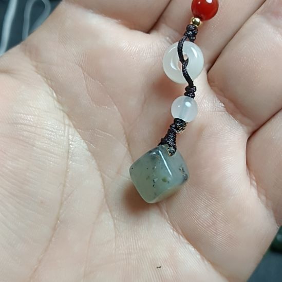 丑***鸭和田玉未镶嵌车挂