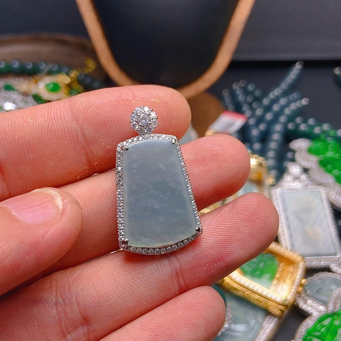 翡翠吊坠(不含链)未镶嵌402吊坠