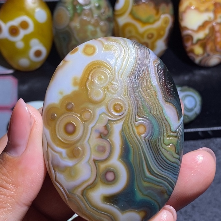 玛瑙/玉髓未镶嵌珠宝奇石20