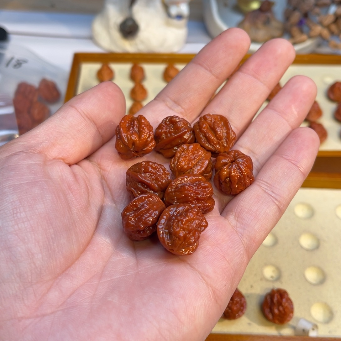 于***畅文玩核桃手串蛤蟆头