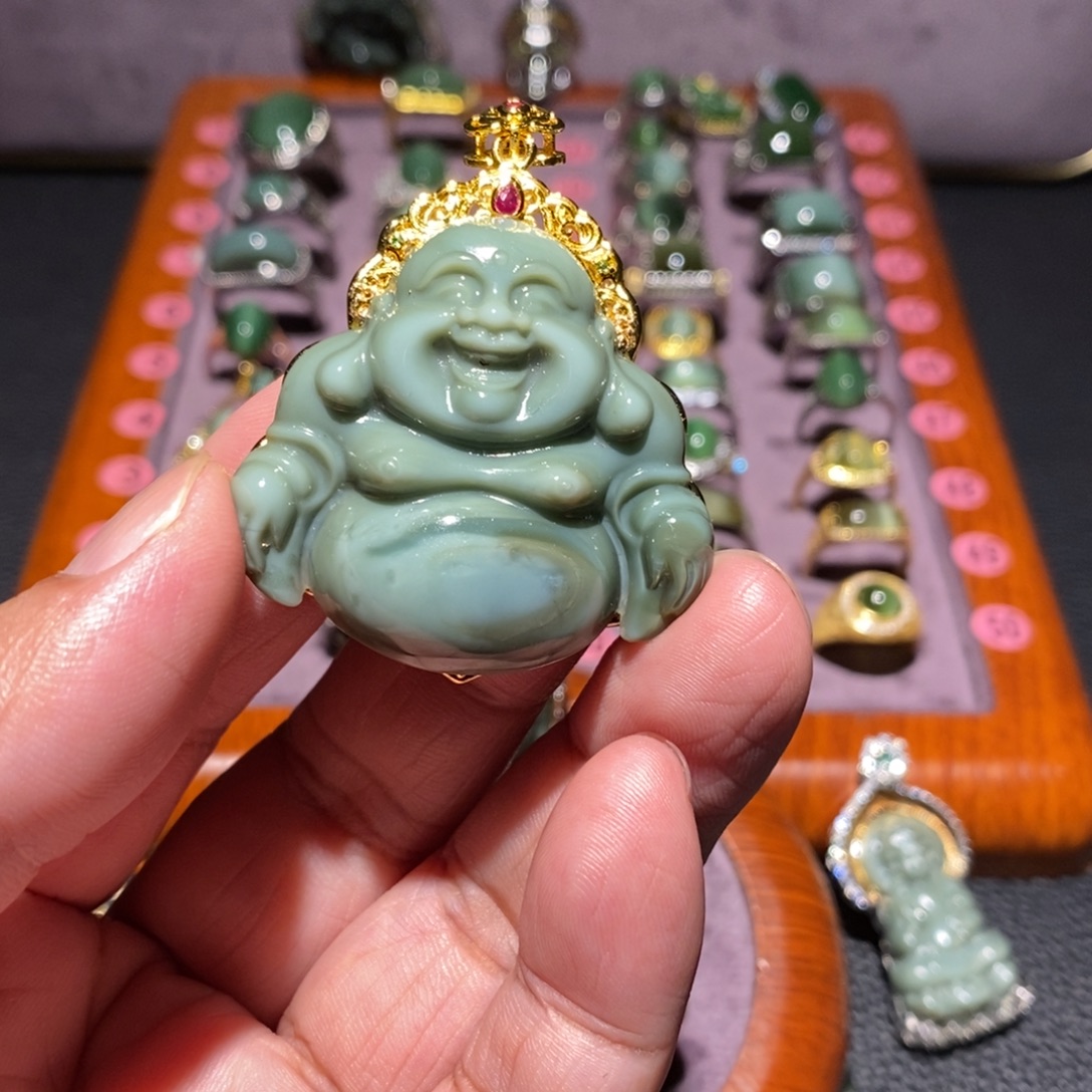 和田玉未镶嵌颈饰