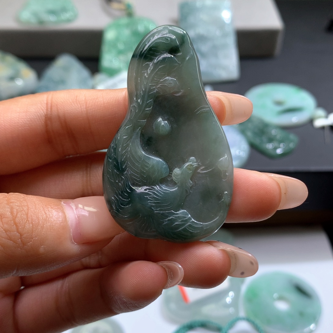 翡翠未镶嵌颈饰翡翠