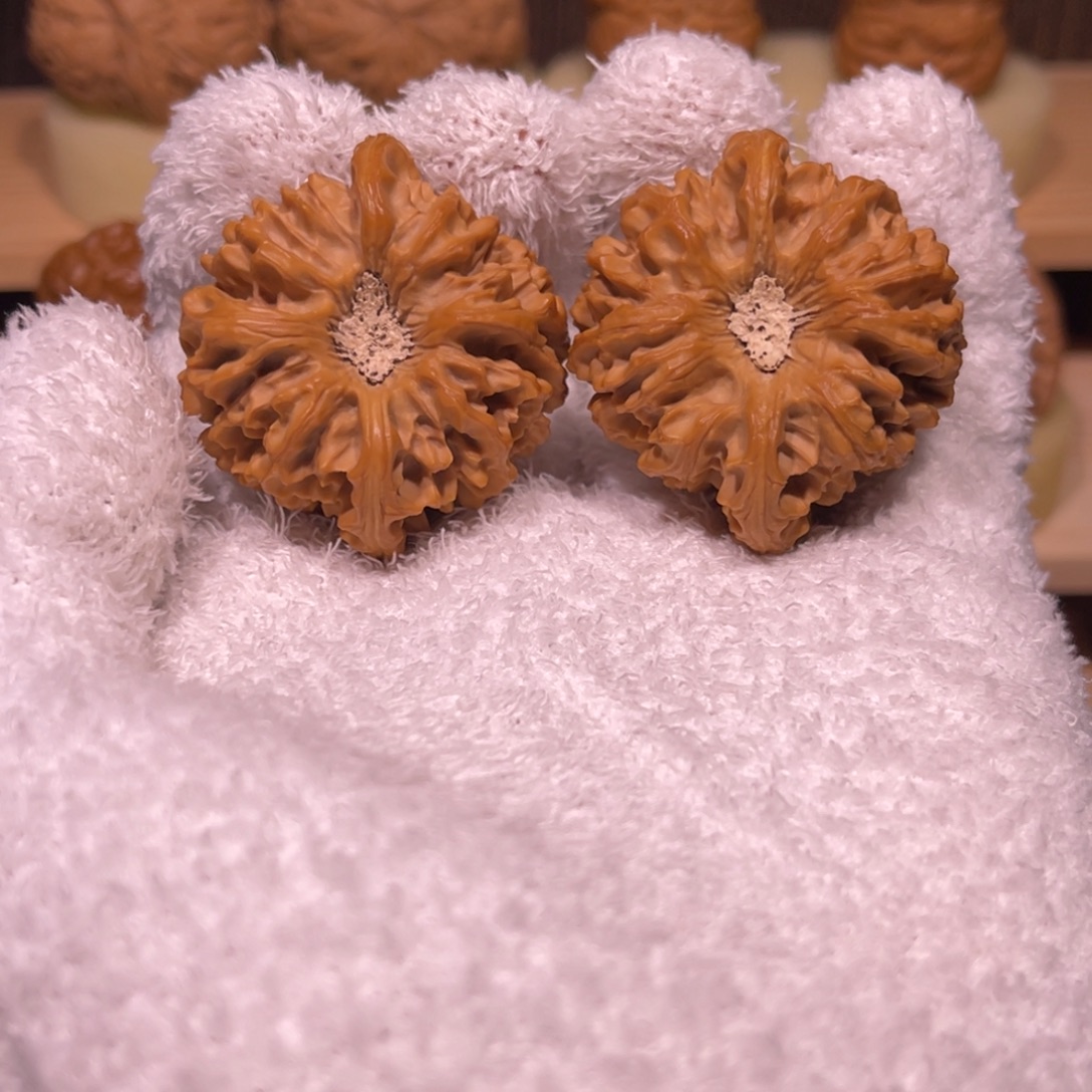 曲***饼吊坠桃核43全品龙门涧