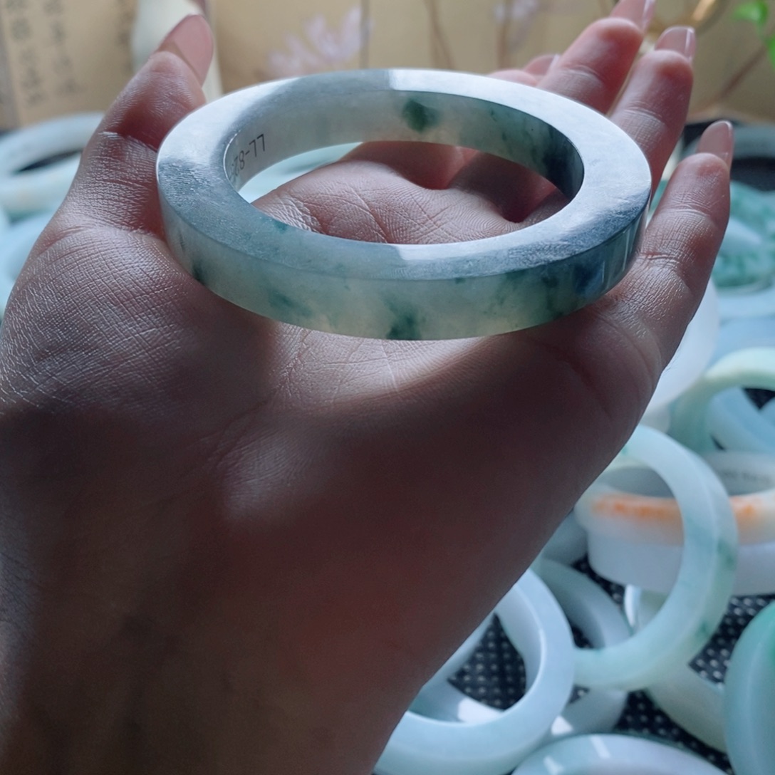 巴***瓜定制翡翠未镶嵌AA
