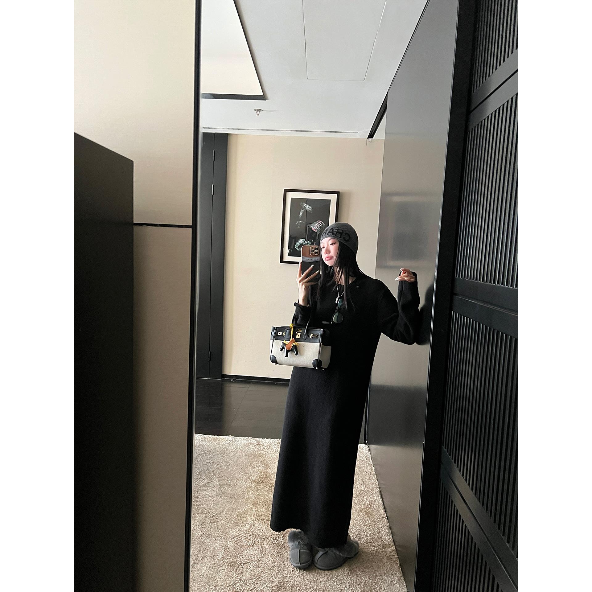 区区欧阳"one-piece懒人裙"UM*A私服系列!32支轻柔羊毛连衣裙内搭