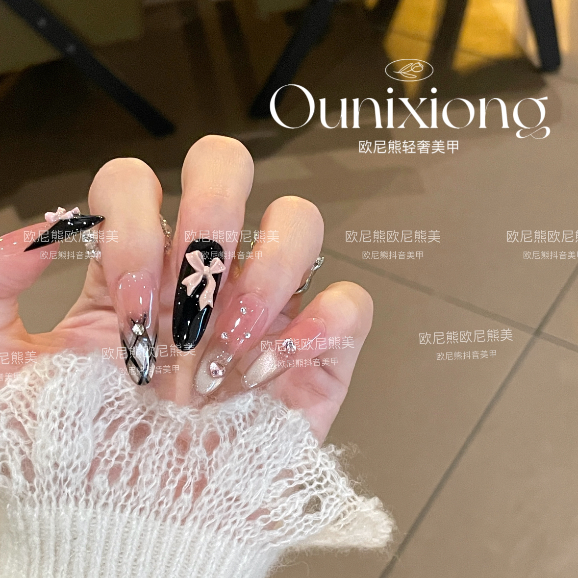 纯手工穿戴甲冰透粉润感猫眼搭配小珍珠碎钻法式甜酷美甲