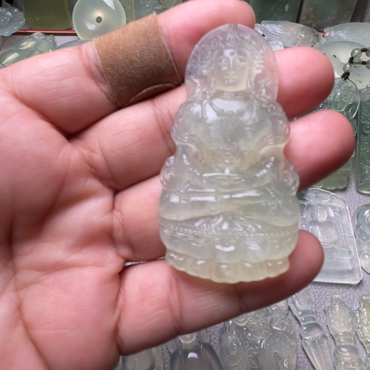 岫玉未镶嵌吊坠(赠链)