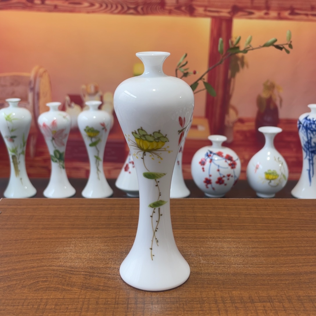 陶瓷景德镇小花瓶等着你