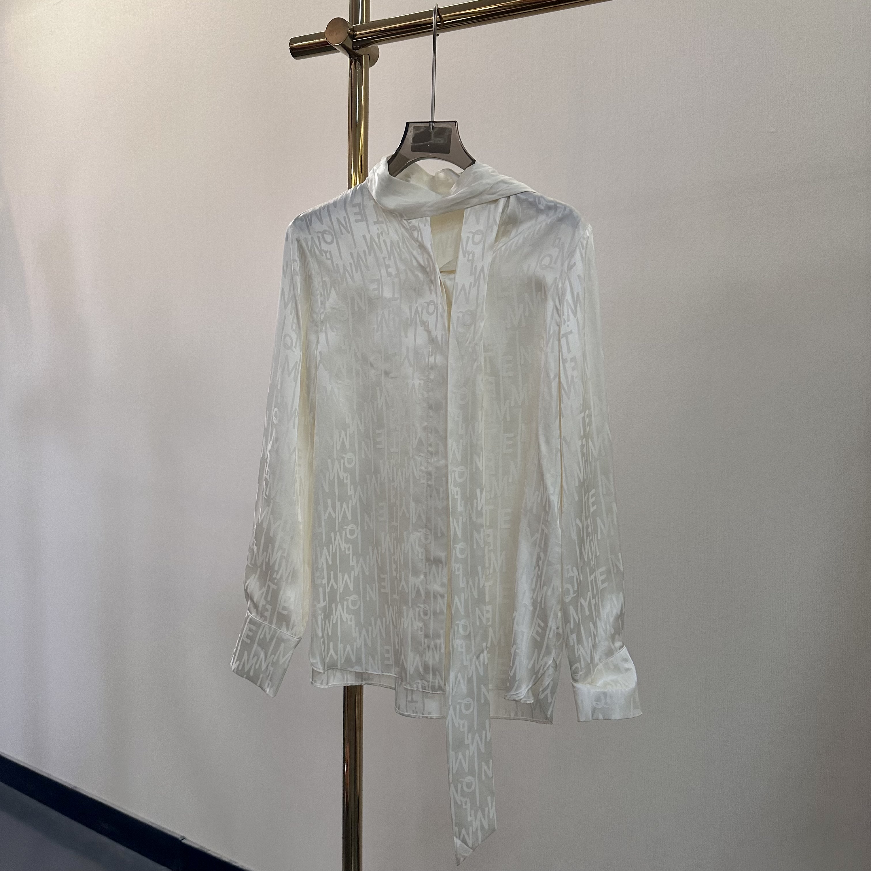 时尚设计师款提花飘带女士衬衫