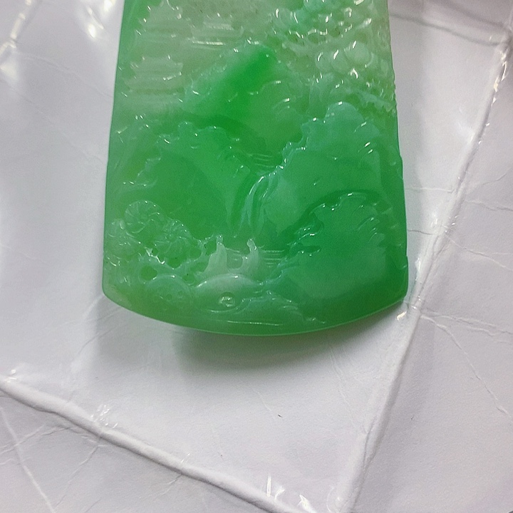 翡翠18K金镶嵌颈饰海*挂件