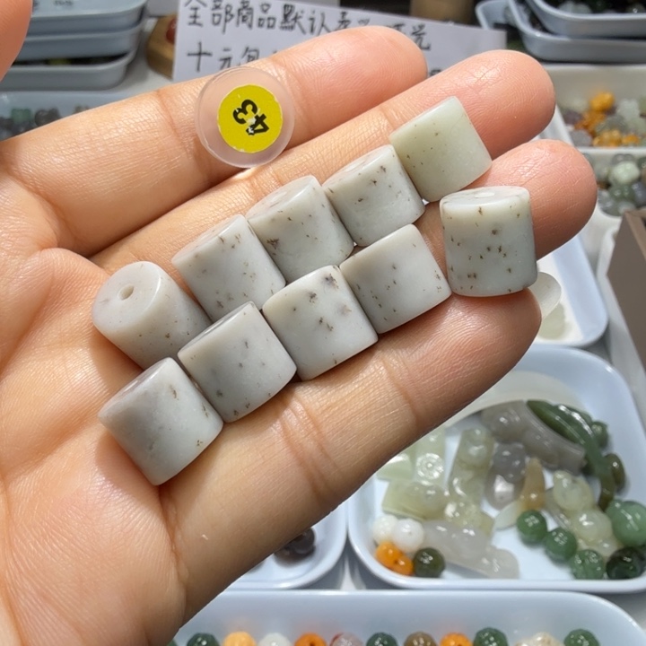 未镶嵌和田玉珠宝半成品