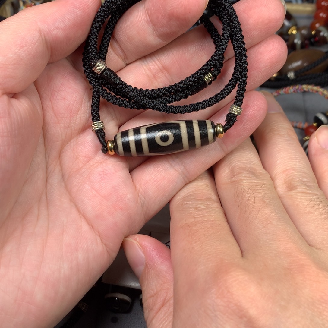 Y***a玛瑙/玉髓合金珠宝半成品