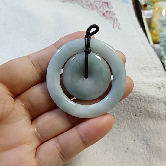 翡翠颈饰未镶嵌翡翠颈饰末镶嵌