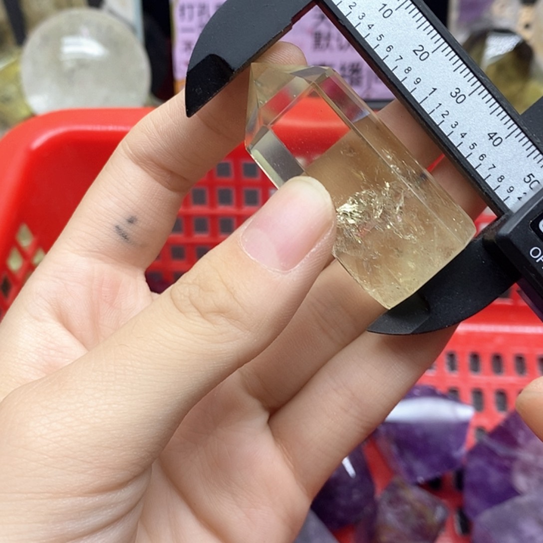 未镶嵌珠宝半成品水晶140水晶石