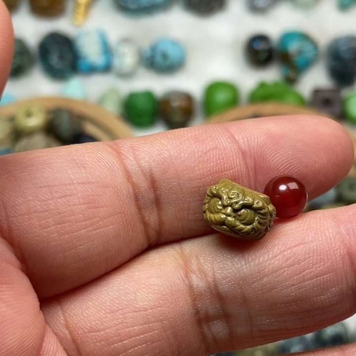 南红玛瑙未镶嵌颈饰