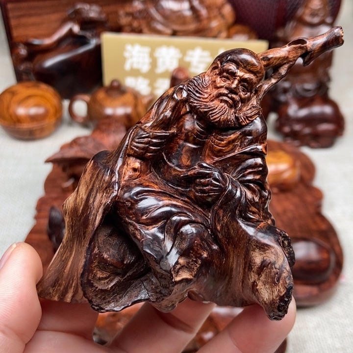 花梨木类端景台海黄达摩67克左右