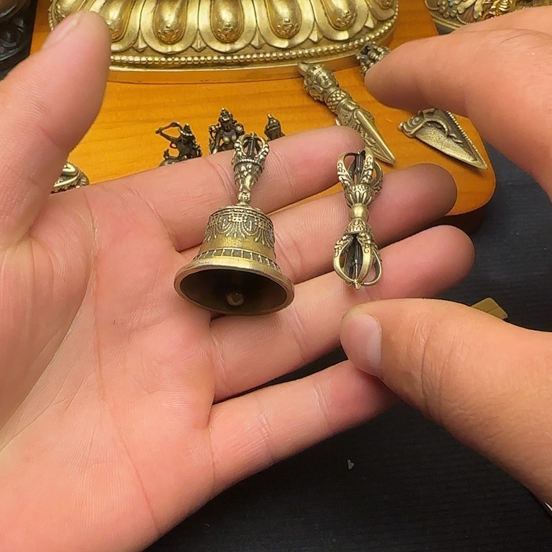 蝎***子泥塑djfigjgjgjfkcjcjv