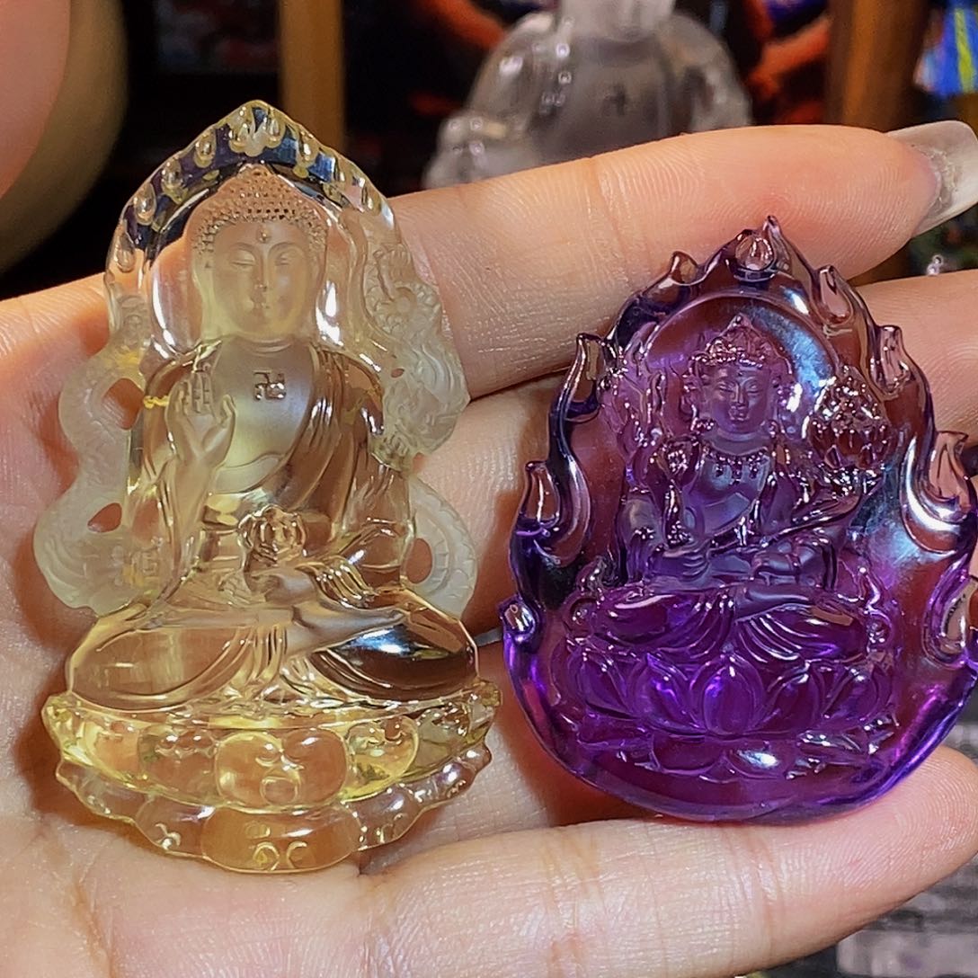 陈***政水晶未镶嵌颈饰吊坠