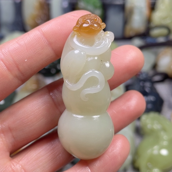 和田玉未镶嵌挂件