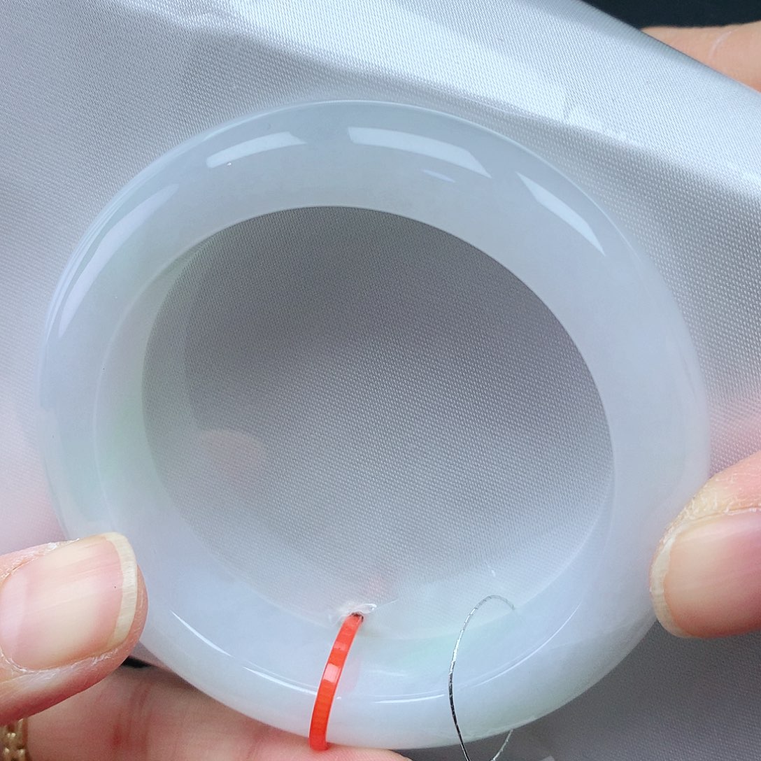 翡翠手镯未镶嵌52轮胎