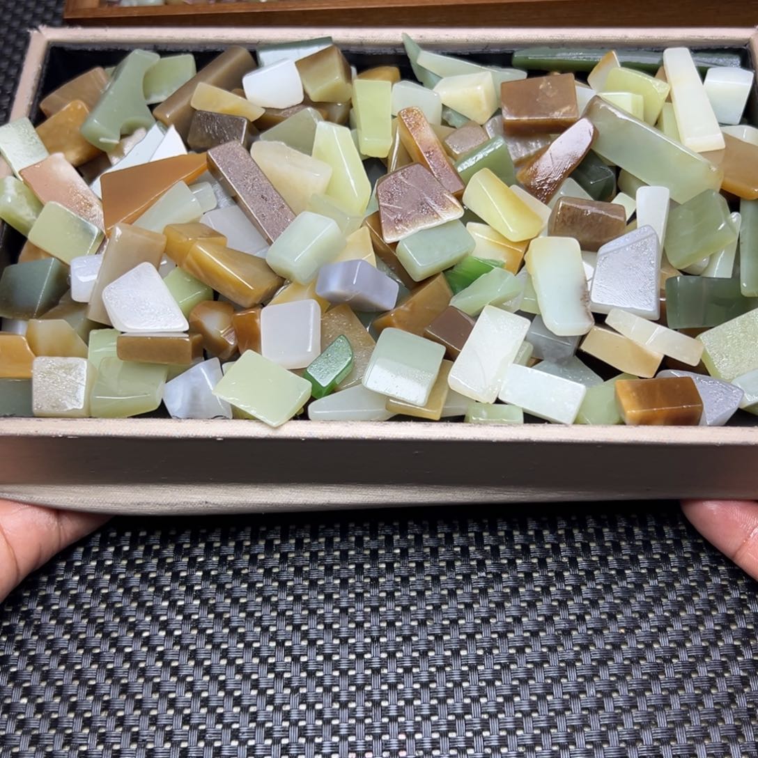 和田玉（糖玉）未镶嵌珠宝半成品