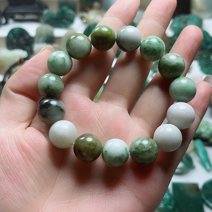 独山玉未镶嵌吊坠