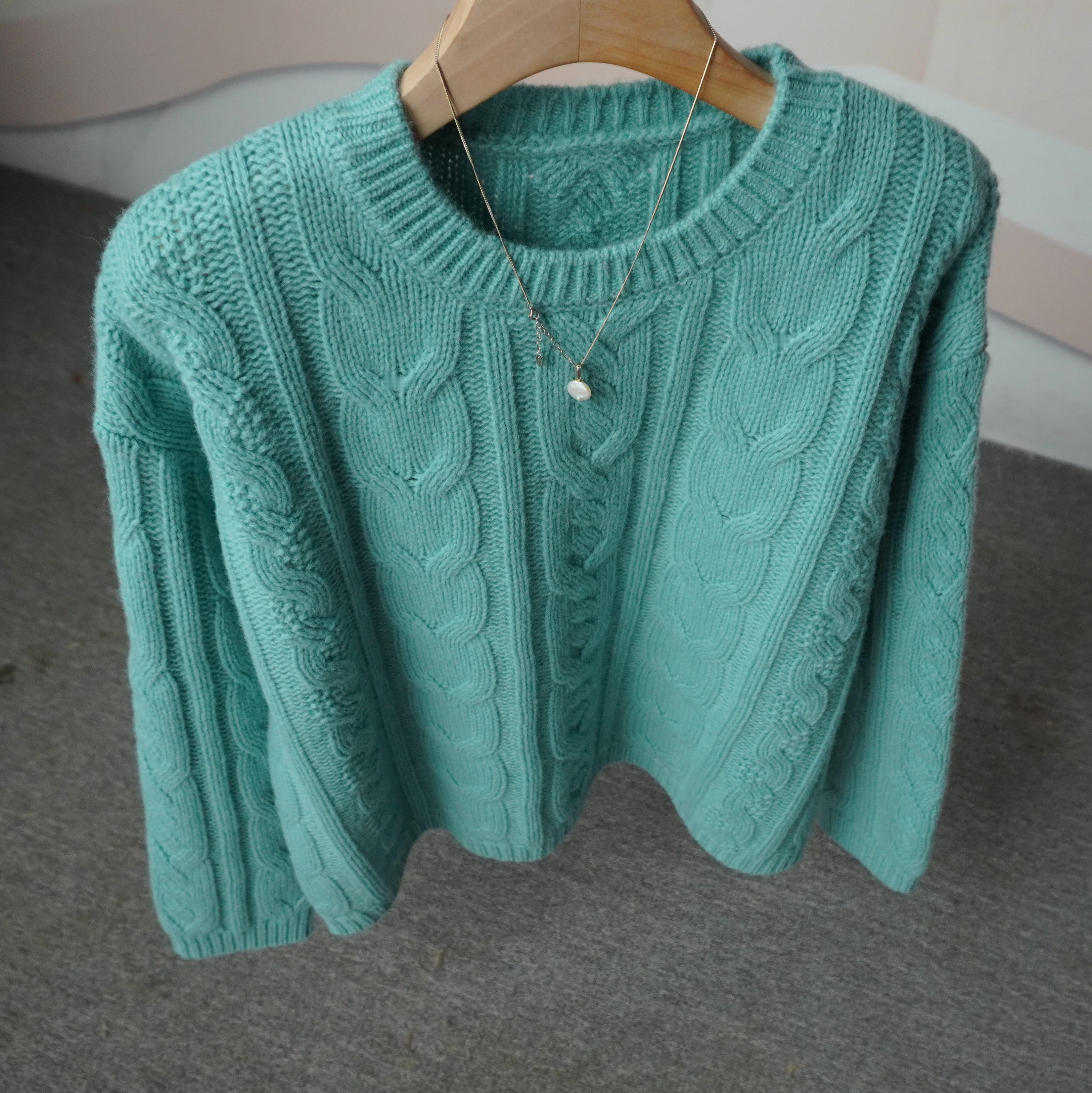 韩版秋冬宽松百搭时尚麻花毛衣