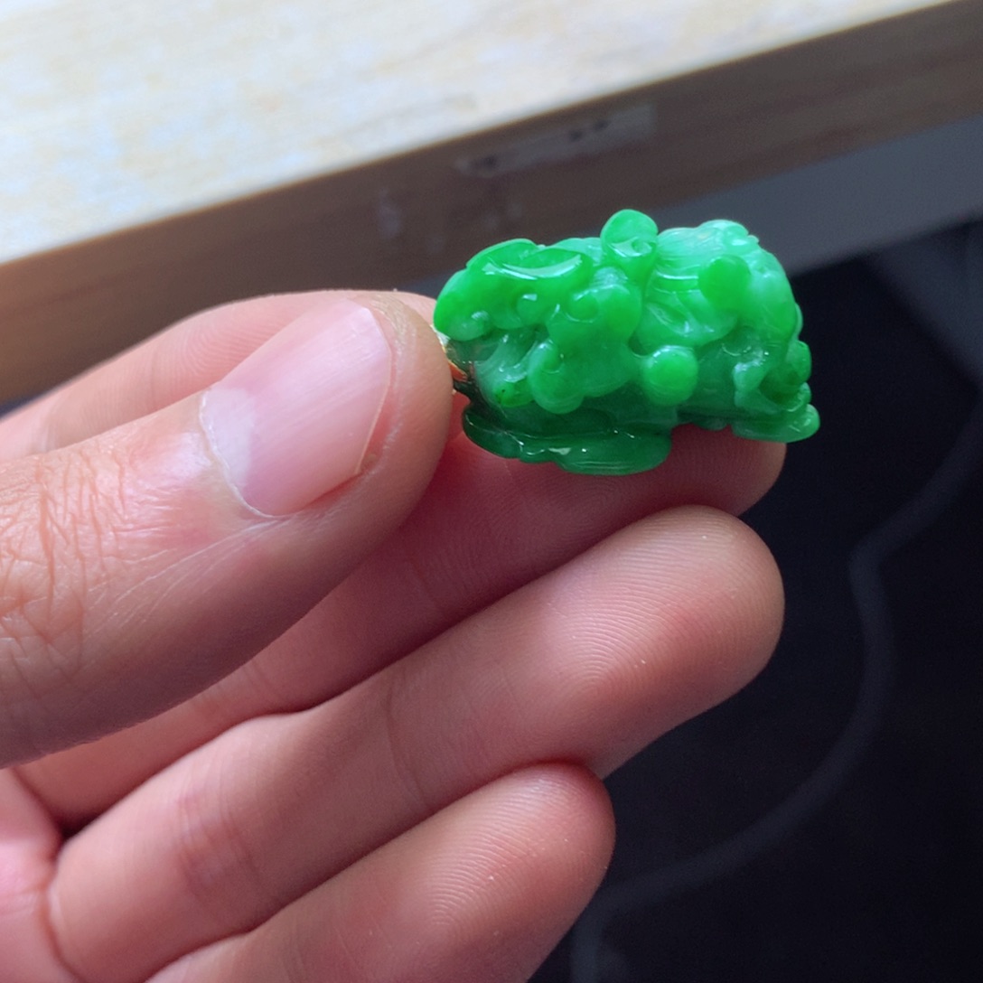 翡翠颈饰18K金镶嵌吊坠
