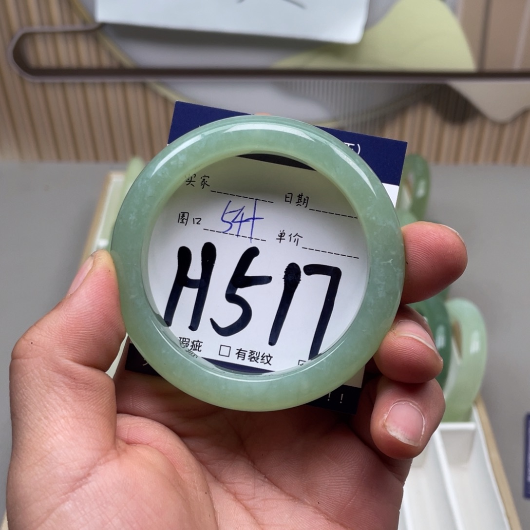 岫玉手镯手镯未镶嵌