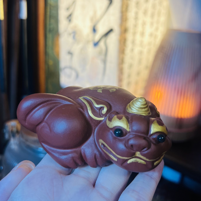 手工福瑞兽—貔貅紫砂茶宠—红泥
