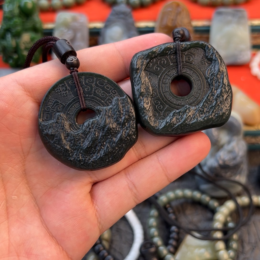 和田玉颈饰未镶嵌