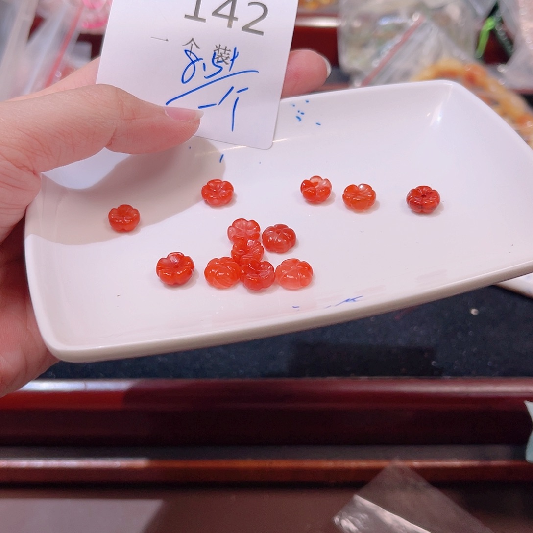 珠宝半成品未镶嵌水晶142 。  