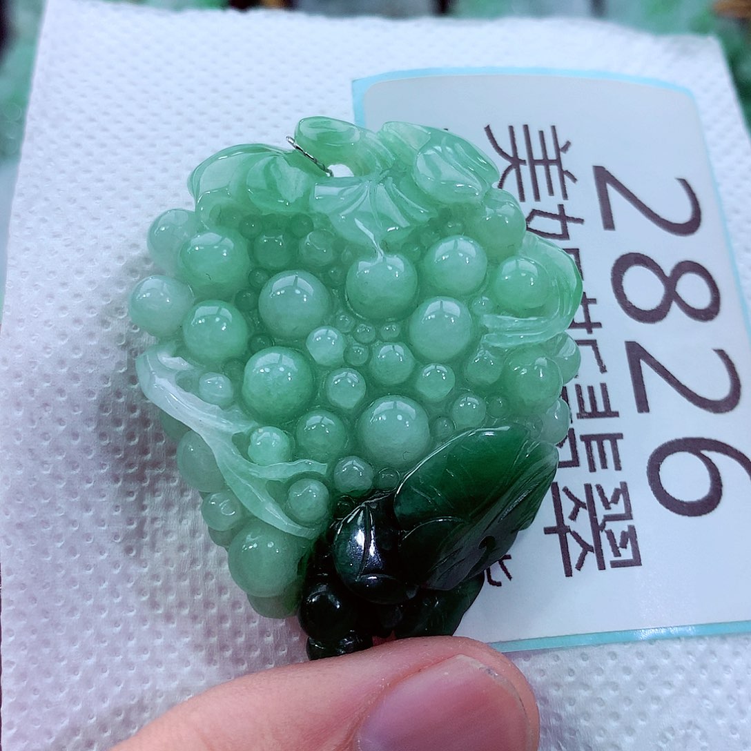 吊坠(不含链)未镶嵌翡翠