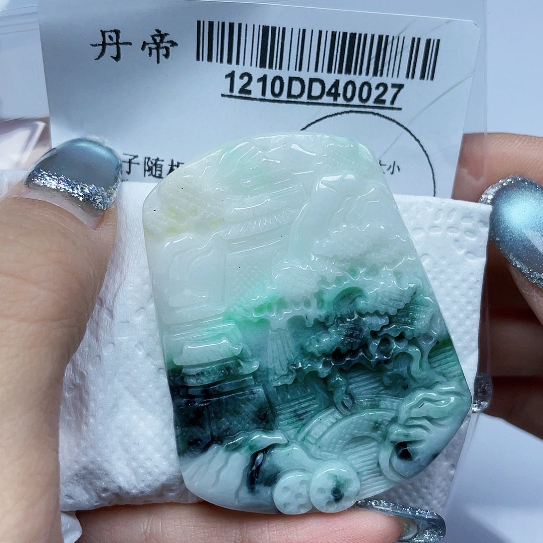 吊坠(不含链)未镶嵌翡翠
