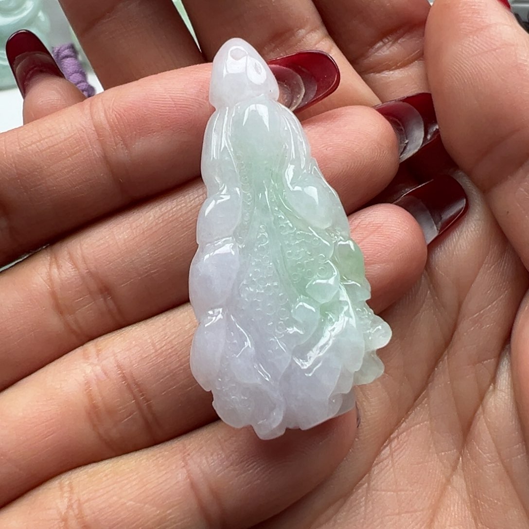 翡翠颈饰未镶嵌白菜