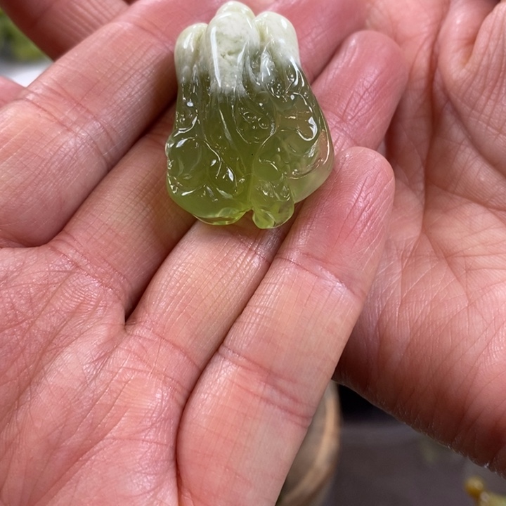 蛇纹石玉珠宝奇石未镶嵌