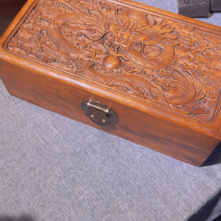 贡木首诗盒的的的的的