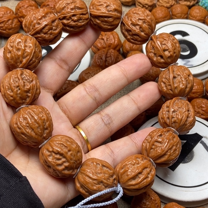 文玩核桃吊坠八棱手串