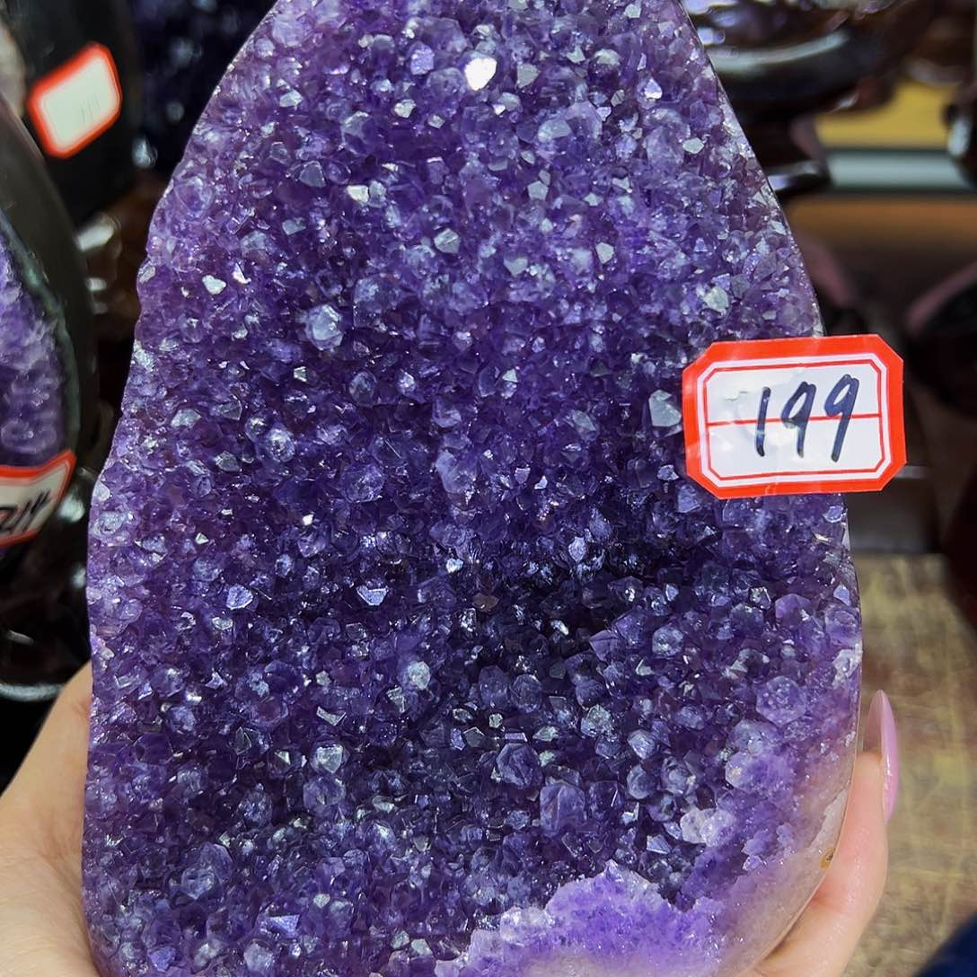 水晶大型摆件未镶嵌