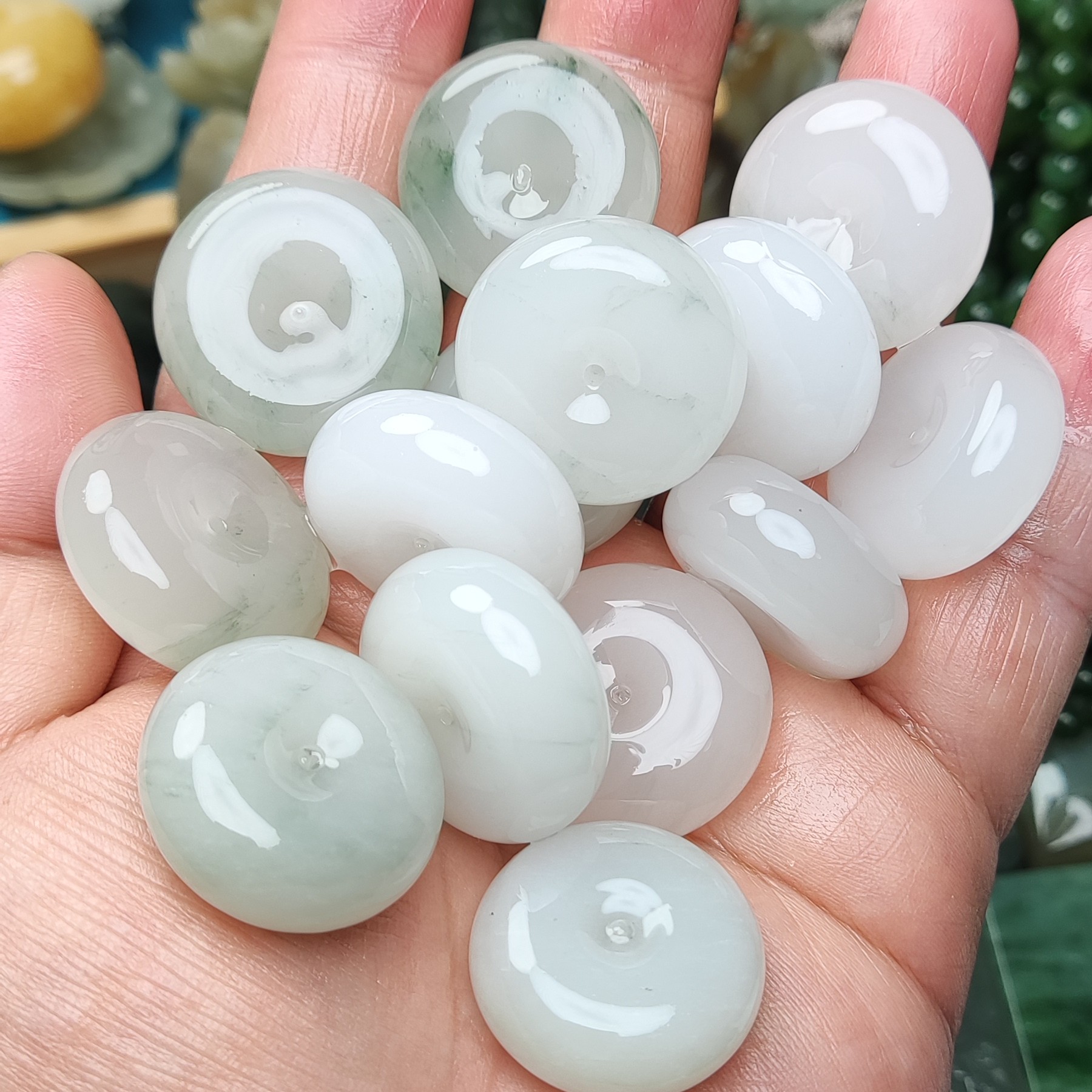 新疆天然金丝玉天山翠(石英质玉)平安扣(分规格，多样性发货其一)