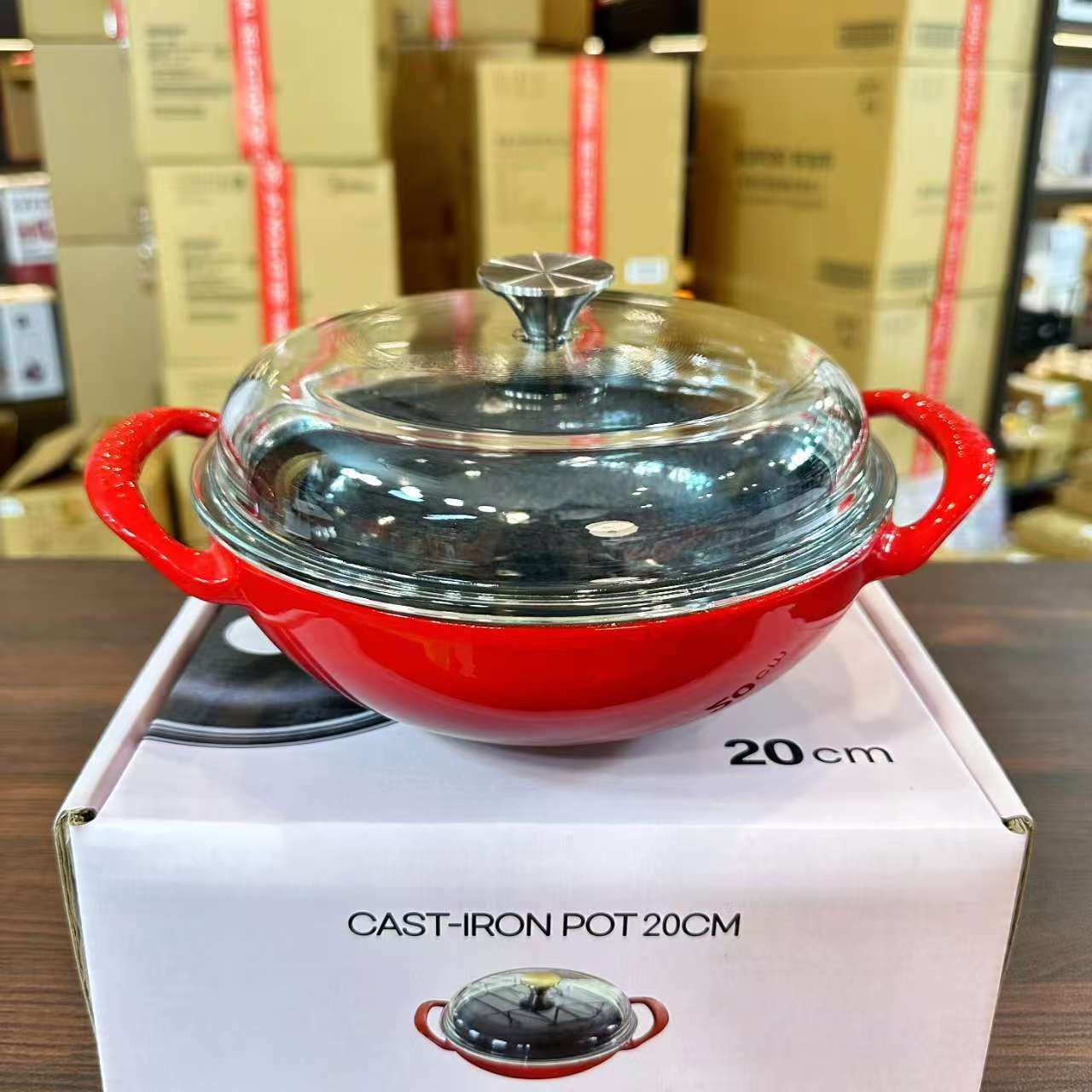 20cm白色 红色宫廷煲带高硼硅玻璃盖  1.3升