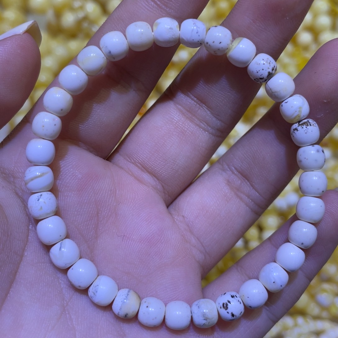 蜜蜡未镶嵌珠宝奇石6m