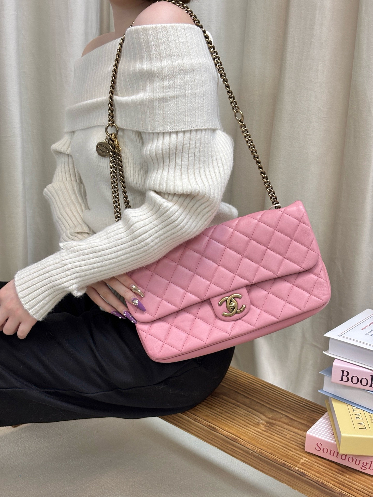 95新 Chanel/香奈儿 chanel 樱花粉金币cf中号斜挎包 (K)