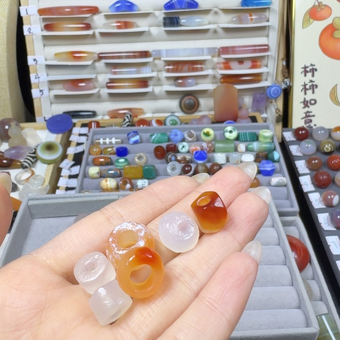 有***麓玛瑙/玉髓未镶嵌天然玛瑙